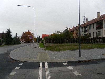 chodnik-nad-parkovistem-2020
