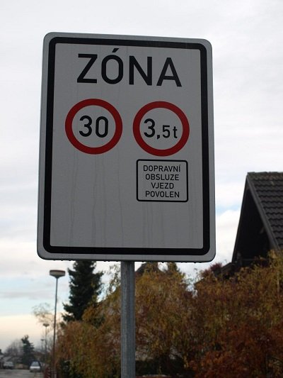 dopravni-znaceni-fugnerova-2010