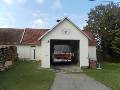 okna-zbrojnice-kostelec